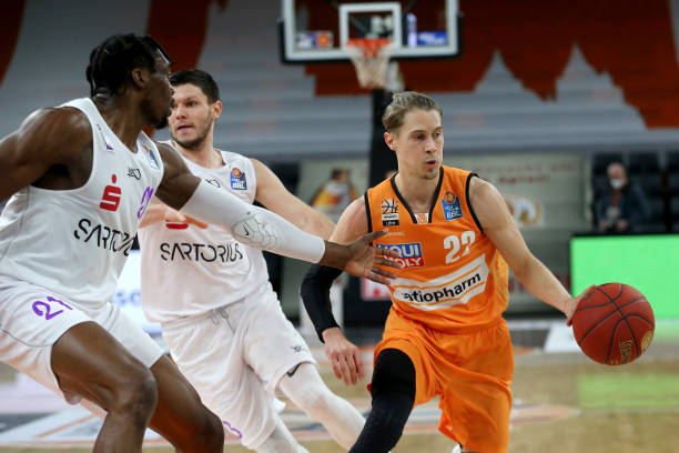 作上依旧有 作上依旧有