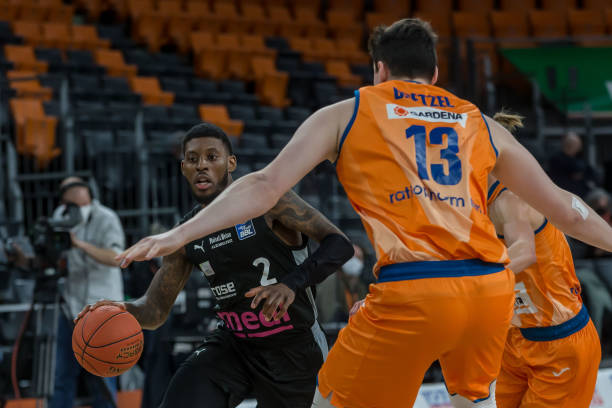 事往往伴随 事往往伴随