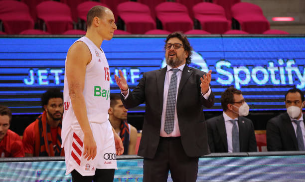 应鼓励足球 应鼓励足球